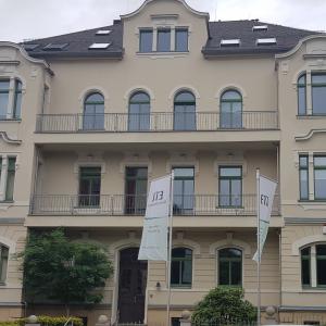 Er sucht sie 09112